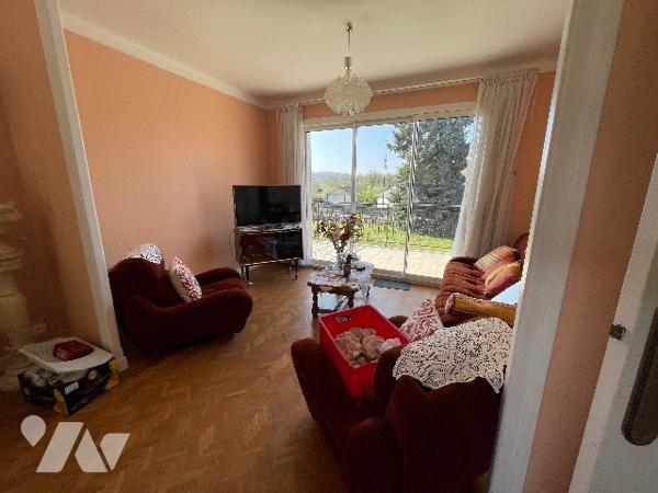 A 10 minutes de SOISSONS - Située à AMBLENY - Maison d'environ 150 m² habitable avec jardin