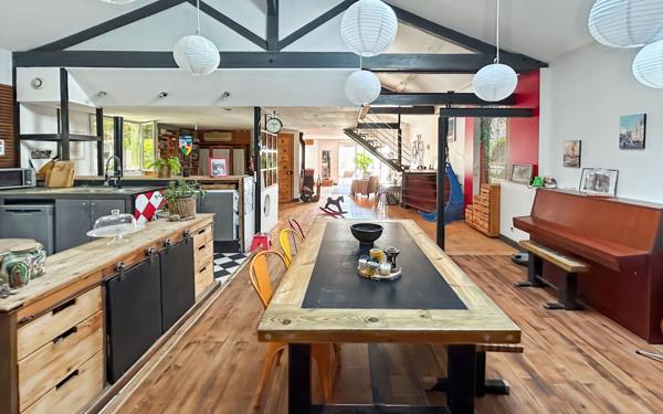 Appartement à vendre    5 pièces •  Le Coteau