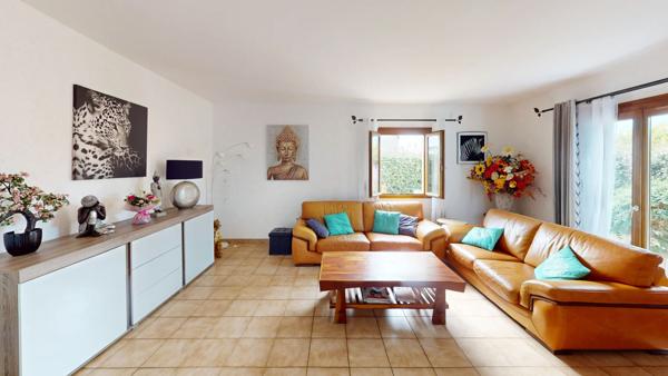 Maison de 85 m² sur les fosses rouges.