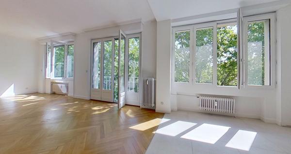 Appartement
         5 pièces
        - 140 m² Bien prestige 665 000 € *