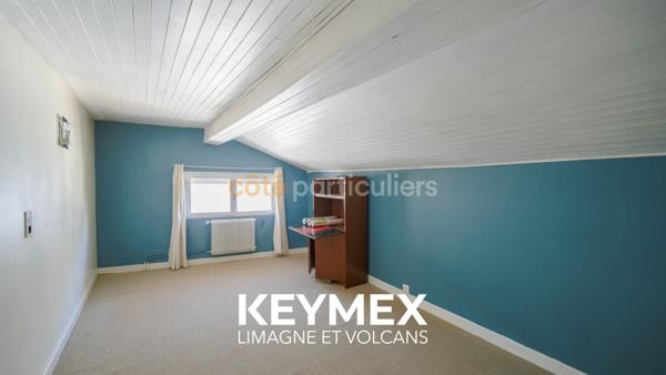 Vente
                Maison76 m² - 3 Pièces -
                    VEYRE MONTON (63960)