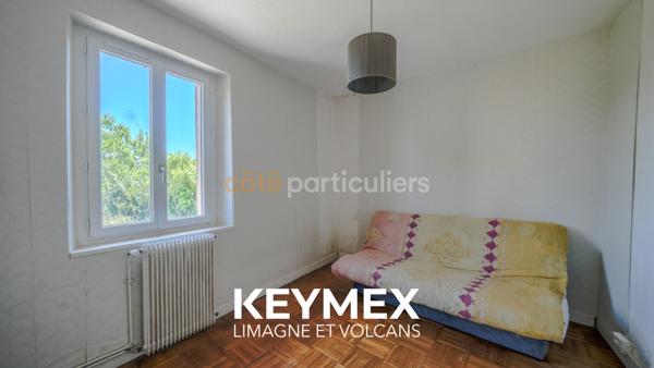 Vente
                Maison76 m² - 3 Pièces -
                    VEYRE MONTON (63960)