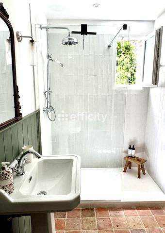 Maison
         5 pièces
        - 76 m² Bien prestige