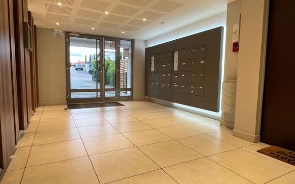 Appartement à vendre    2 pièces • 43 m2 Saint-Julien-lès-Metz