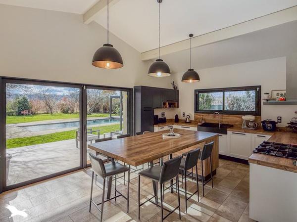 Maison à vendre |  Saint-Jean-de-Blaignac |  5 pièces | 141 m²