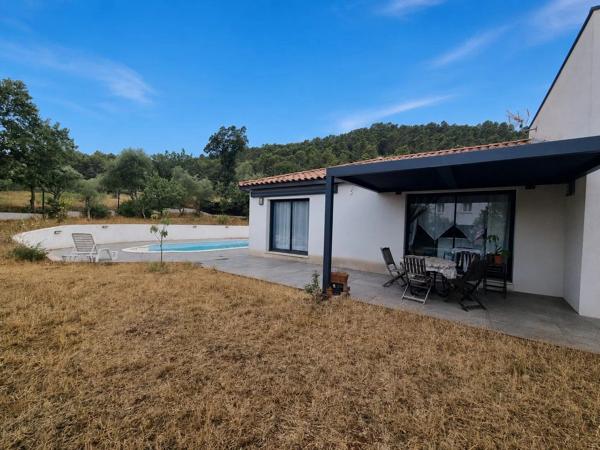 Vente                                                      Maison
                        
                     4 pièces                      113 m2                     à Le Luc