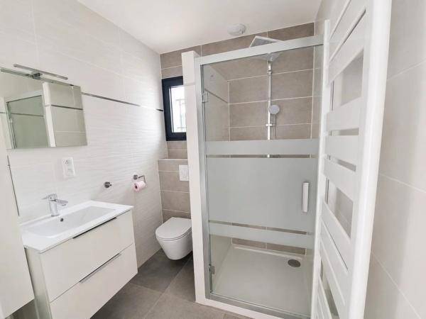 Vente                                                      Maison
                        
                     4 pièces                      113 m2                     à Le Luc