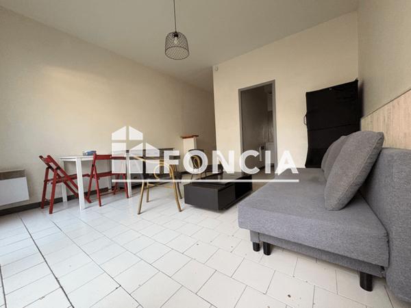 Location Studio meublé 23.9 m² - 16 RUE GRETRY Nimes 30000