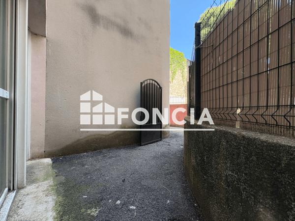 Location Studio meublé 23.9 m² - 16 RUE GRETRY Nimes 30000