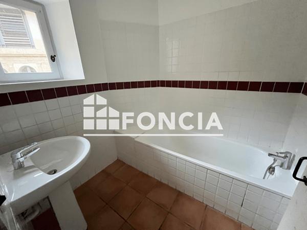Location Appartement 2 pièces 52.9 m² - 6-8-10 RUE GAVEAU Beziers 34500
