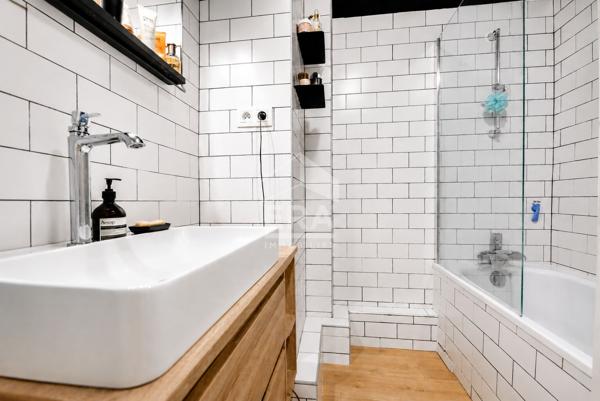 3 pièces 62 m²-CALME-LUMINEUX-BALCON