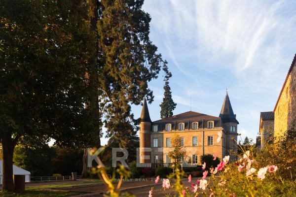 Domaine et Château d'exception déployé sur 15 hectares