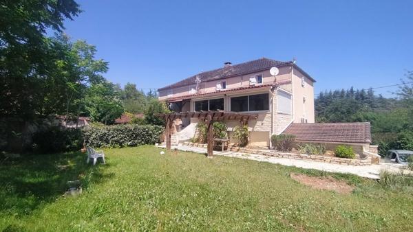 Charmante maison de village en pierre rénovée