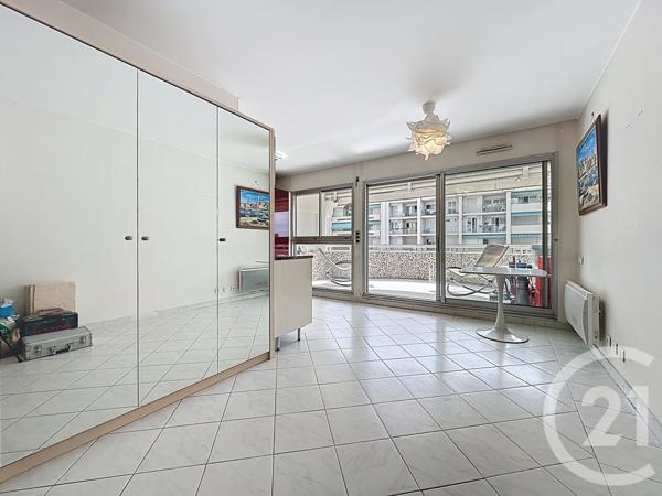 Appartement F1 à vendre  1 pièce - 27,01 m2 JUAN LES PINS - 06