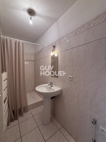 Appartement T1 bis avec extérieur, cave et parking