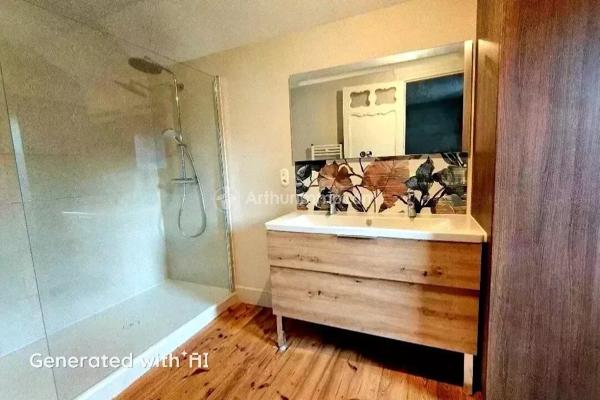 Vente                                                      Maison de ville
                        
                     5 pièces                      151 m2                     à Castres