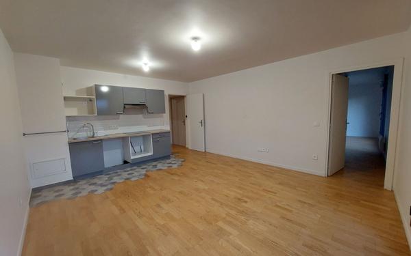 Appartement à louer    3 pièces • 62,37 m2 Saint-Maur-des-Fossés