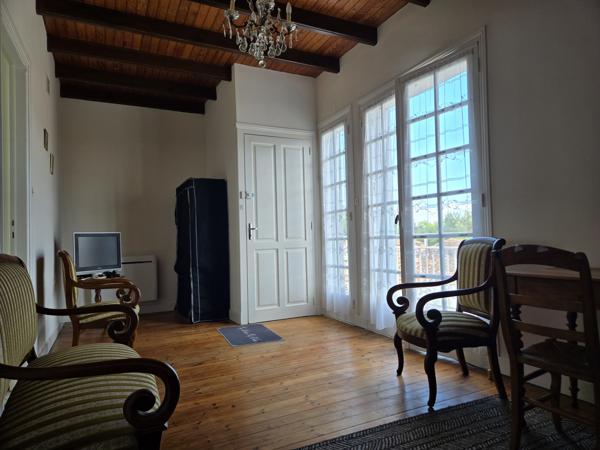 Immeuble
                                                                                                                                                
                                                                                                                                                
                                                                                                                                                
                                                    
                                                                                                                                                                                                                                                                                                                        97.22  m²