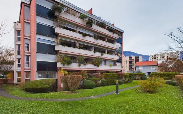 Appartement à vendre    5 pièces • 114 m2 Grenoble