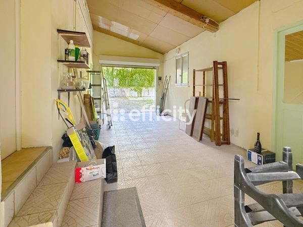 Maison
         5 pièces
        - 132 m² Exclusivité 520 000 € *
