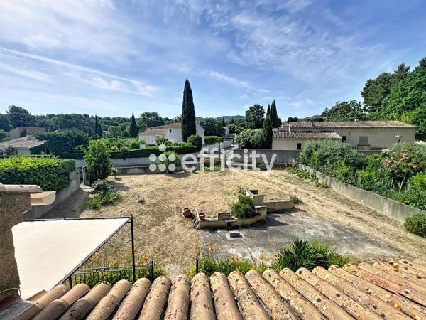 Maison
         5 pièces
        - 132 m² Exclusivité 520 000 € *