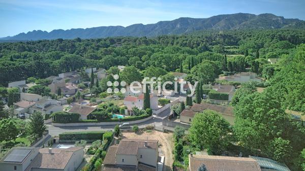 Maison
         5 pièces
        - 132 m² Exclusivité 520 000 € *