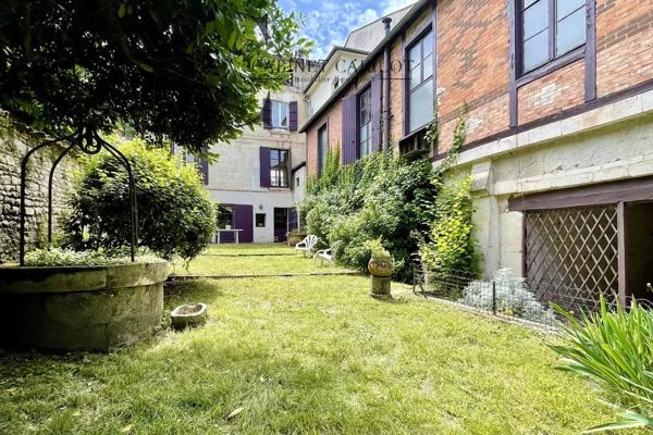 MAISON DE VILLE - hyper-centre COGNAC (réf.60987)