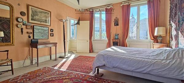 MAISON DE VILLE - hyper-centre COGNAC (réf.60987)