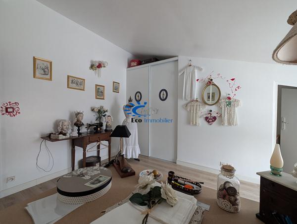 Maison Courcon 9 pièce(s) 278 m2  Courcon