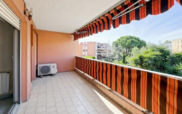 Appartement à vendre    3 pièces • 68 m2 Antibes