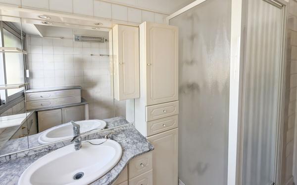 Appartement à vendre    3 pièces • 68 m2 Antibes