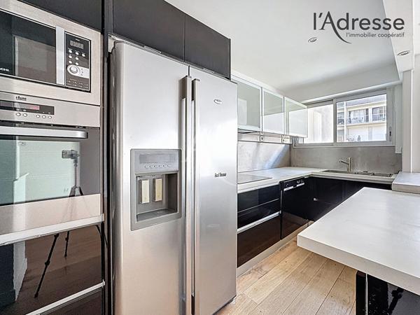 PUTEAUX / 3 pièces de 64 m² avec balcons cave et parking