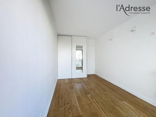 PUTEAUX / 3 pièces de 64 m² avec balcons cave et parking