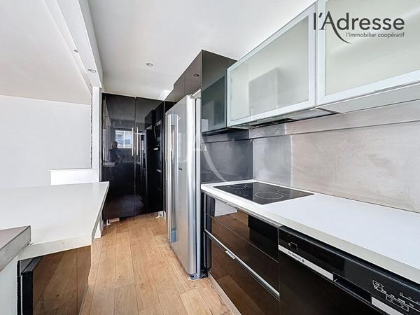 PUTEAUX / 3 pièces de 64 m² avec balcons cave et parking