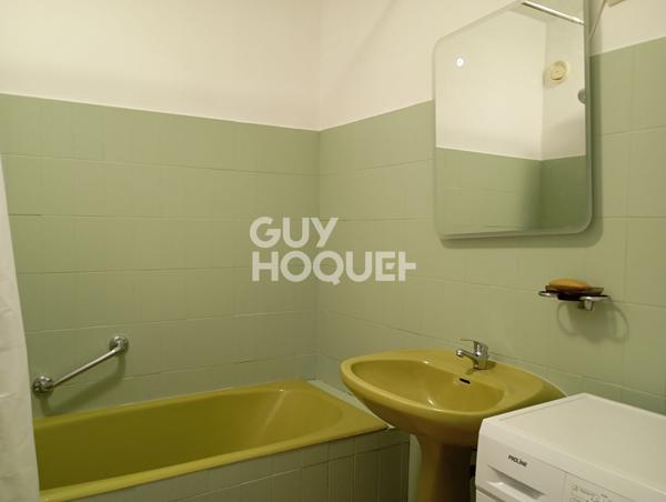 Appartement Carpentras 1 pièce(s) 25 m2 - meublé