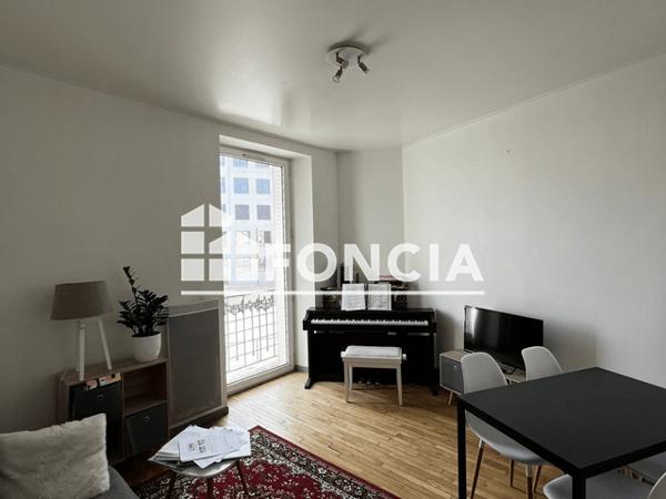 Location Appartement 2 pièces 36 m² - 175 RUE DU SERGENT BLANDAN Nancy 54000