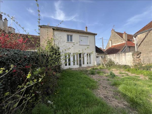 Maison à vendre |  Saint-Amand-Montrond |  5 pièces | 121 m²