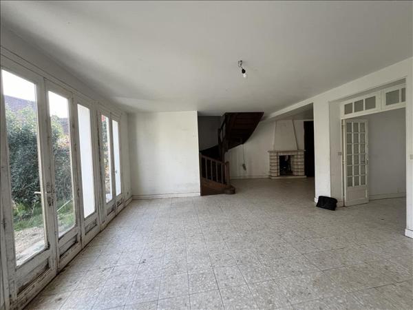 Maison à vendre |  Saint-Amand-Montrond |  5 pièces | 121 m²