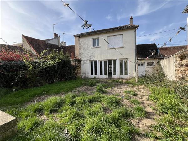 Maison à vendre |  Saint-Amand-Montrond |  5 pièces | 121 m²