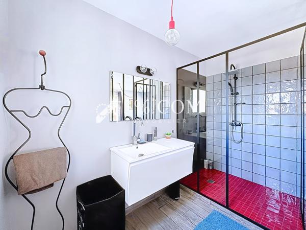 Maison 7 pièce(s) 4 chambre(s) 157.13 m²