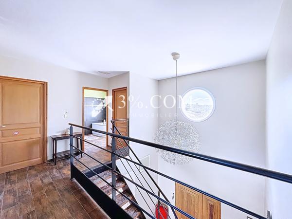 Maison 7 pièce(s) 4 chambre(s) 157.13 m²