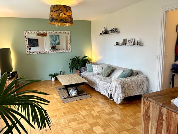 Appartement Maisons Laffitte 3 pièce(s) 59.92 m2

Loyer €1 400/moischarges comprises **

- Ref : 4970