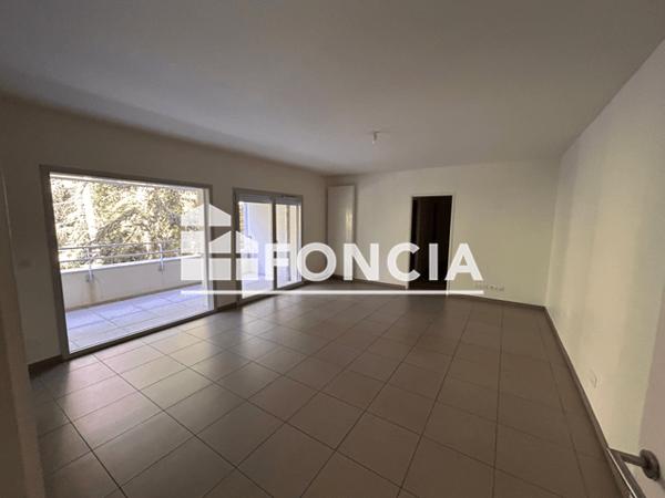 Location Appartement 3 pièces 77.02 m² - 685 RUE DES COMBES Chambery 73000