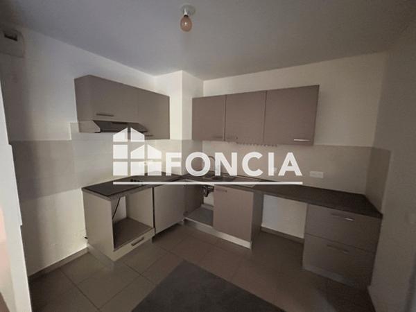 Location Appartement 3 pièces 77.02 m² - 685 RUE DES COMBES Chambery 73000