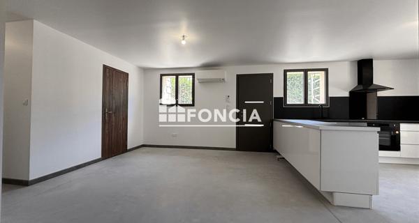 Location Appartement 3 pièces 79.23 m² - Lauris 84360
