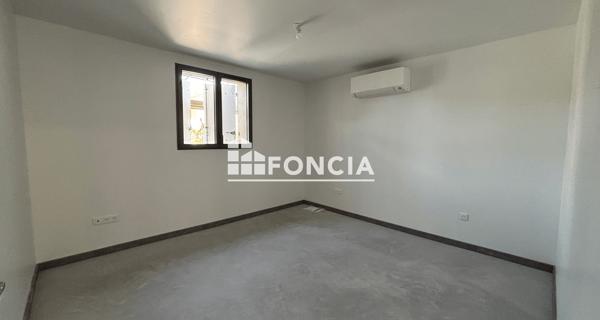 Location Appartement 3 pièces 79.23 m² - Lauris 84360
