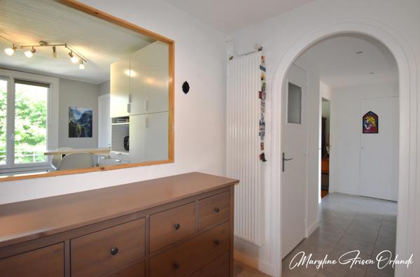 Appartement 4 pièces en dernier étage, plein centre