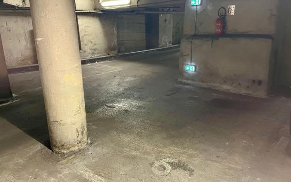 Stationnement à louer    Toulouse