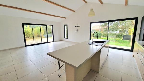 Labenne, à quelques minutes des plages, maison contemporaine de plain-pied, 5 chambres avec vaste pièce de vie