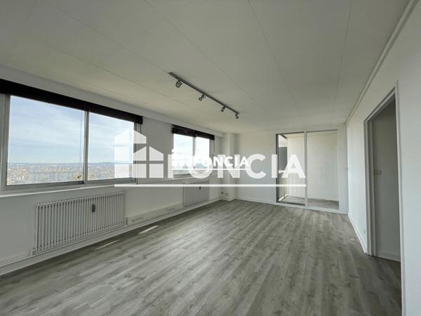Location Appartement 4 pièces 90.82 m² - 9 SQUARE DE LIEGE Vandoeuvre 54500